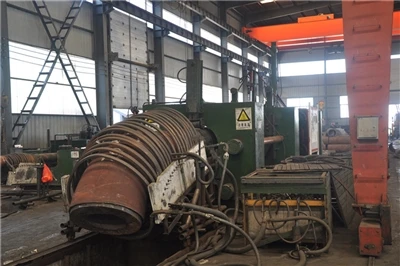 The production process of alloy steel elbows